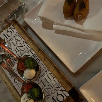 Bazaar Meat by José Andrés - Caprese salad - Steakhouses Near Me - Chicago, Illinois
