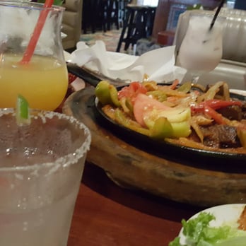 Don Antonio's - THE FAMOUS FAJITAS ALONGSIDE A COUPLE OF DRINKS - Mexican Near Me - Los Angeles, California