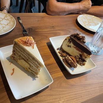 Harper's - Carrot cake and cheesecake - Steakhouses Near Me - Nashville, Tennessee Harper's - Carrot cake and cheesecake - Steakhouses Near Me - Nashville, Tennessee