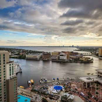 Beacon - The view - Cocktail Bars Near Me - Tampa, Florida Beacon - The view - Cocktail Bars Near Me - Tampa, Florida