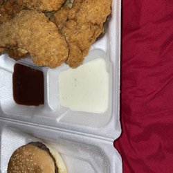 Big Al's Drive In - Burger and chicken strip basket.