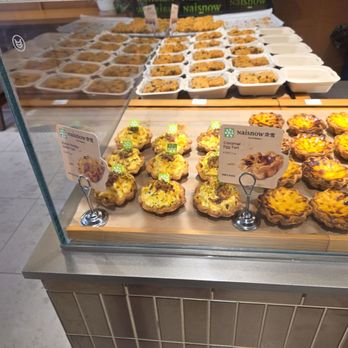 NaiSnow Tea & Bakery - Bakeries Near Me - New York, New York NaiSnow Tea & Bakery - Bakeries Near Me - New York, New York