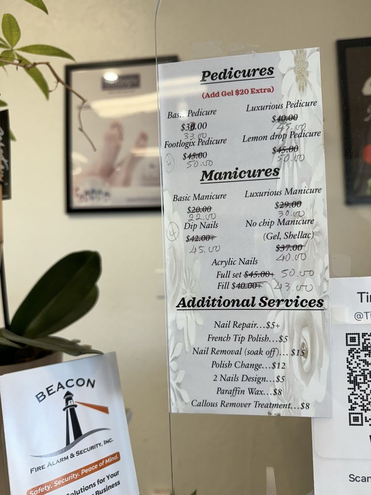 AMAZIN NAILS Updated October 2024 106 Photos & 72 Reviews 1714