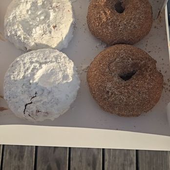 Brown's Restaurant - Powdered sugar, cinnamon sugar - Donuts Near Me - Ocean City, New Jersey