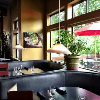 Blue River Bistro - Nice choice of warm inside dining or sunny outside (most if the time) - New American Near Me - Breckenridge, Colorado Blue River Bistro - Nice choice of warm inside dining or sunny outside (most if the time) - New American Near Me - Breckenridge, Colorado