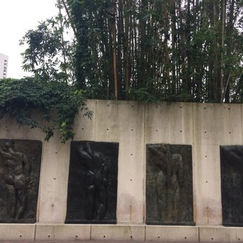 Cullen Sculpture Garden - Abstract backs - Museums Near Me - Houston, Texas