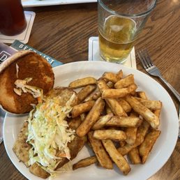 Mahi sandwich, best fries in Fla! Mahi sandwich, best fries in Fla!