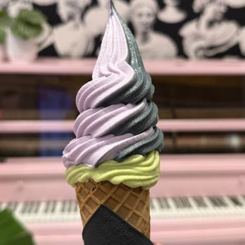 iHalo Krunch - Matcha Nut - Ice Cream & Frozen Yogurt Near Me - Toronto, Ontario iHalo Krunch - Matcha Nut - Ice Cream & Frozen Yogurt Near Me - Toronto, Ontario