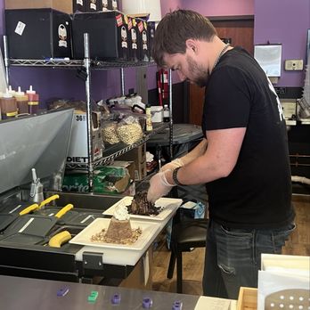 Vampire Penguin - Desserts Near Me - Saint Louis, Missouri