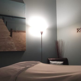 Sundance Chiropractic & Wellness - Massage Treatment Room - Massage Near Me - Calgary, Alberta Sundance Chiropractic & Wellness - Massage Treatment Room - Massage Near Me - Calgary, Alberta
