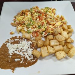 Danny's Cafe - Huevos A La Mexicana