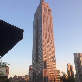 Monarch Rooftop - Awesome view of ESB! - Lounges Near Me - New York, New York