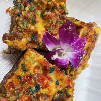 Guieb Cafe - Fruity Pebbles French Toast - New American Near Me - Honolulu, Hawaii Guieb Cafe - Fruity Pebbles French Toast - New American Near Me - Honolulu, Hawaii
