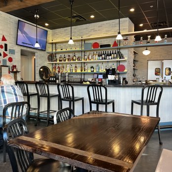 Pizza Byronz - Bar area - Pizza Near Me - Baton Rouge, Louisiana Pizza Byronz - Bar area - Pizza Near Me - Baton Rouge, Louisiana