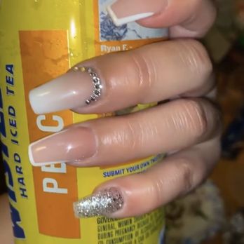 Cee Cee Nails - Nail Salons Near Me - Vista, California