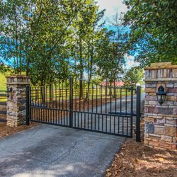 Brooks Manor - Beautiful driveway