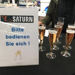 Saturn - Saturn verabschiedet sich ins Neue Jahr