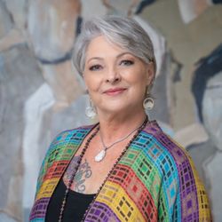 Joni McKenna Concierge Psychic Consultant - Joni McKenna