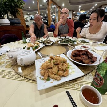 Sun Hong Wong - Salt and pepper pork chop - Cantonese Near Me - New York, New York