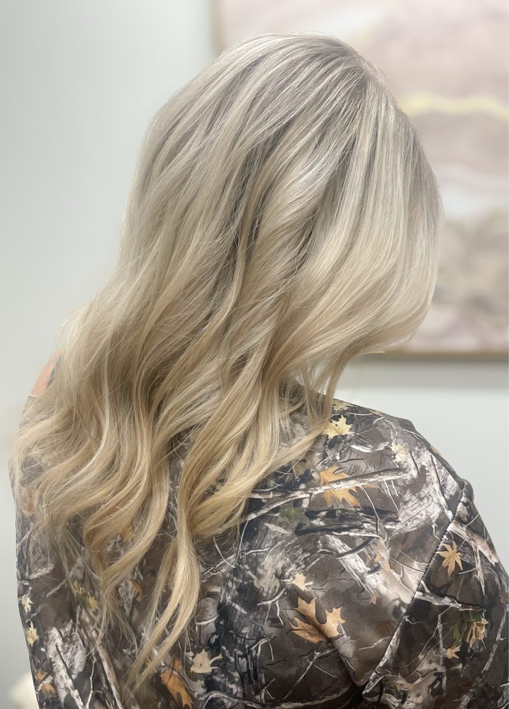 Beverlee McMillen Hair Studio Logo