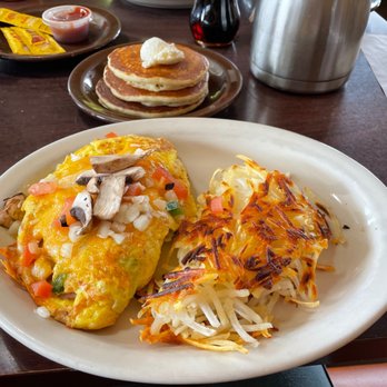Village Inn - Custom Omelette - New American Near Me - Sterling, Colorado