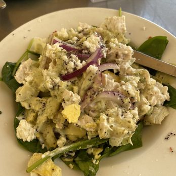 Eclectic Cafe - Strawberry And Chicken Salad - New American Near Me - Tucson, Arizona