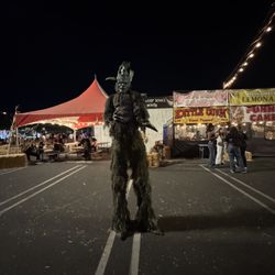 Pumpkinland Temecula - Wow diva!