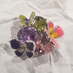 Found this little trinket that I'll save for Easter. Only for $2 Found this little trinket that I'll save for Easter. Only for $2