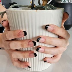 Elise Nails
