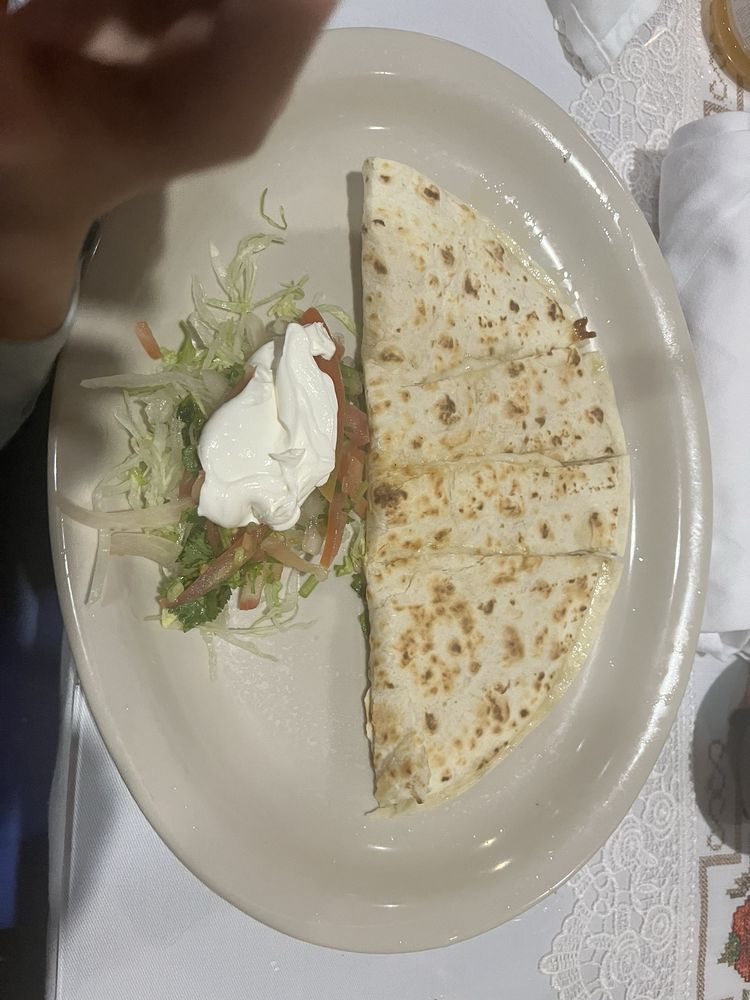 La Hacienda de Benton - Photo 3