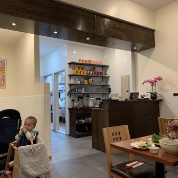 Pho Metro - Dining room - Vietnamese Near Me - Flushing, New York Pho Metro - Dining room - Vietnamese Near Me - Flushing, New York