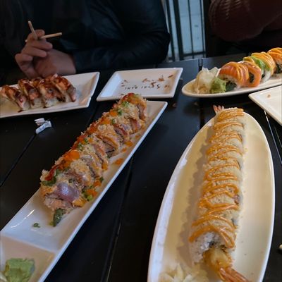 Sushi Nami by null