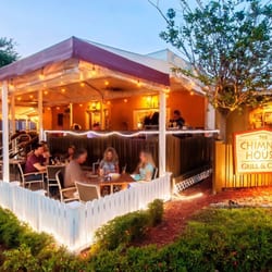 The Chimney House - Grill & Cafe - Outside Córner View of our covered Patio