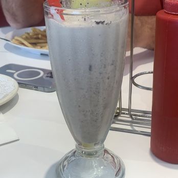 Ruby's Diner - oreo Cookies & Cream Shake - Diners Near Me - Tustin, California