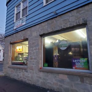 SEELEY’S DELI - Updated October 2025 - 43 Photos & 70 Reviews - 554 ...