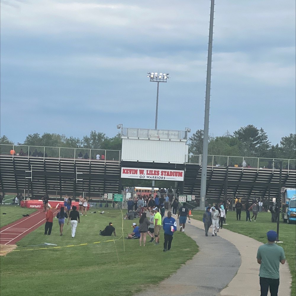 WOODLAWN HIGH SCHOOL Updated October 2024 1801 Woodlawn Dr