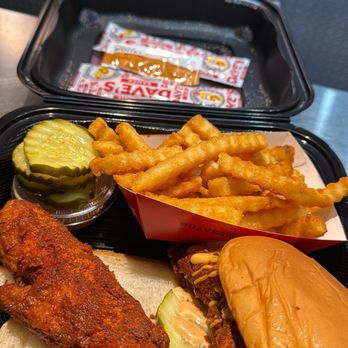 DAVE’S HOT CHICKEN - Updated December 2025 - 292 Photos & 212 Reviews ...