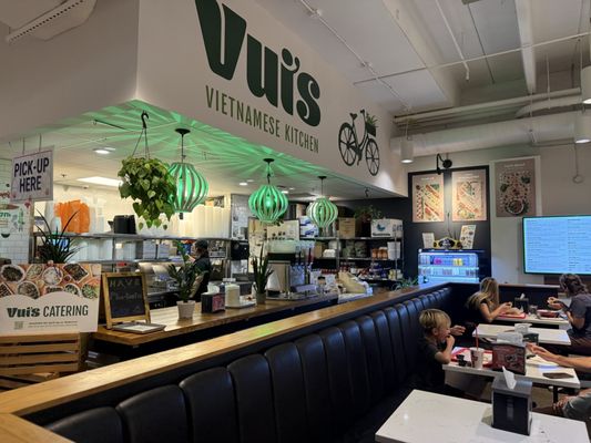 Vui's Kitchen - Hunter's Station by null