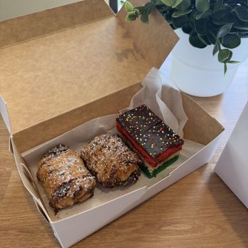 Mama Cannoli - Desserts Near Me - Daytona Beach, Florida Mama Cannoli - Desserts Near Me - Daytona Beach, Florida