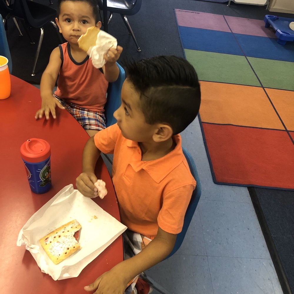 Having breakfast in class before the schedule starts. Having breakfast in class before the schedule starts.