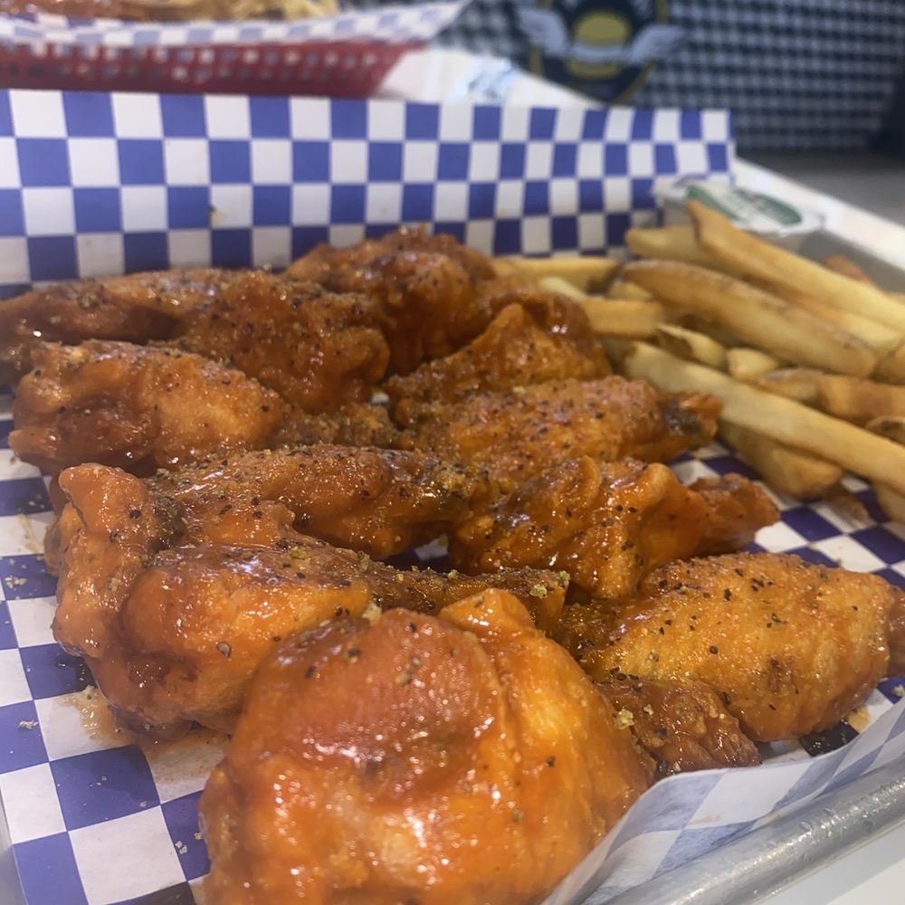 12 Wings Extra hot with lemon pepper (dry) 12 Wings Extra hot with lemon pepper (dry)