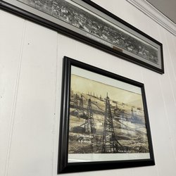 Mamadou's Restaurant - Photos on the wall