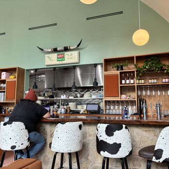 Le Hut Dinette - Bar - Wine Bars Near Me - Santa Ana, California Le Hut Dinette - Bar - Wine Bars Near Me - Santa Ana, California