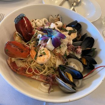 Deluca's Italian Restaurant - Frutta di mare in a white wine sauce.. - Italian Near Me - Staten Island, New York Deluca's Italian Restaurant - Frutta di mare in a white wine sauce.. - Italian Near Me - Staten Island, New York