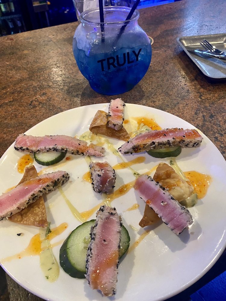 DOX ON WINNISQUAM 927 Laconia Rd, Tilton, New Hampshire American