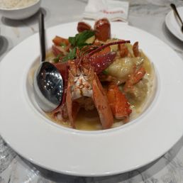 The restaurant has a fancy interior. The crab and lobster were fresh and delicious, had a good experience! The restaurant has a fancy interior. The crab and lobster were fresh and delicious, had a good experience!