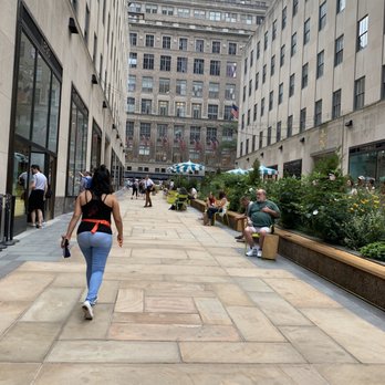 Rockefeller Center - The Walkway & Seating Areas @ Rockefeller Center In NYC August 2019 - Shopping Centers Near Me - New York, New York Rockefeller Center - The Walkway & Seating Areas @ Rockefeller Center In NYC August 2019 - Shopping Centers Near Me - New York, New York