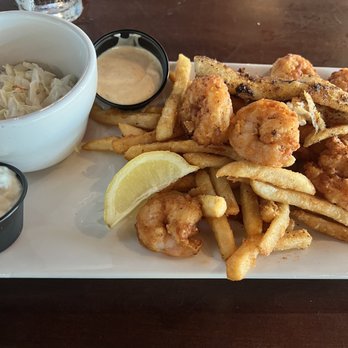 Marina Grill - Fisherman's platter - American Near Me - Wilmington, North Carolina