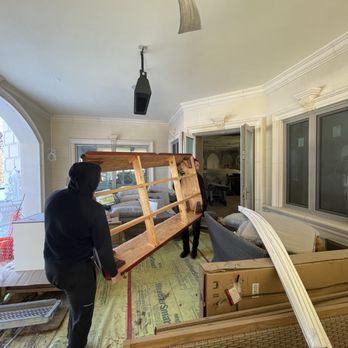 MOOVZE - Pool table delivery - Movers Near Me - Ivyland, Pennsylvania