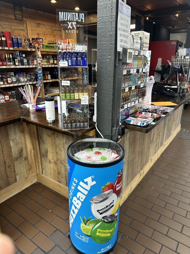 Social spots from Quick-Liq’s